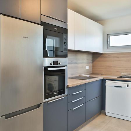 Appartement De Caractere, Superbe Vue Mer 280° La Chaume Exterior photo